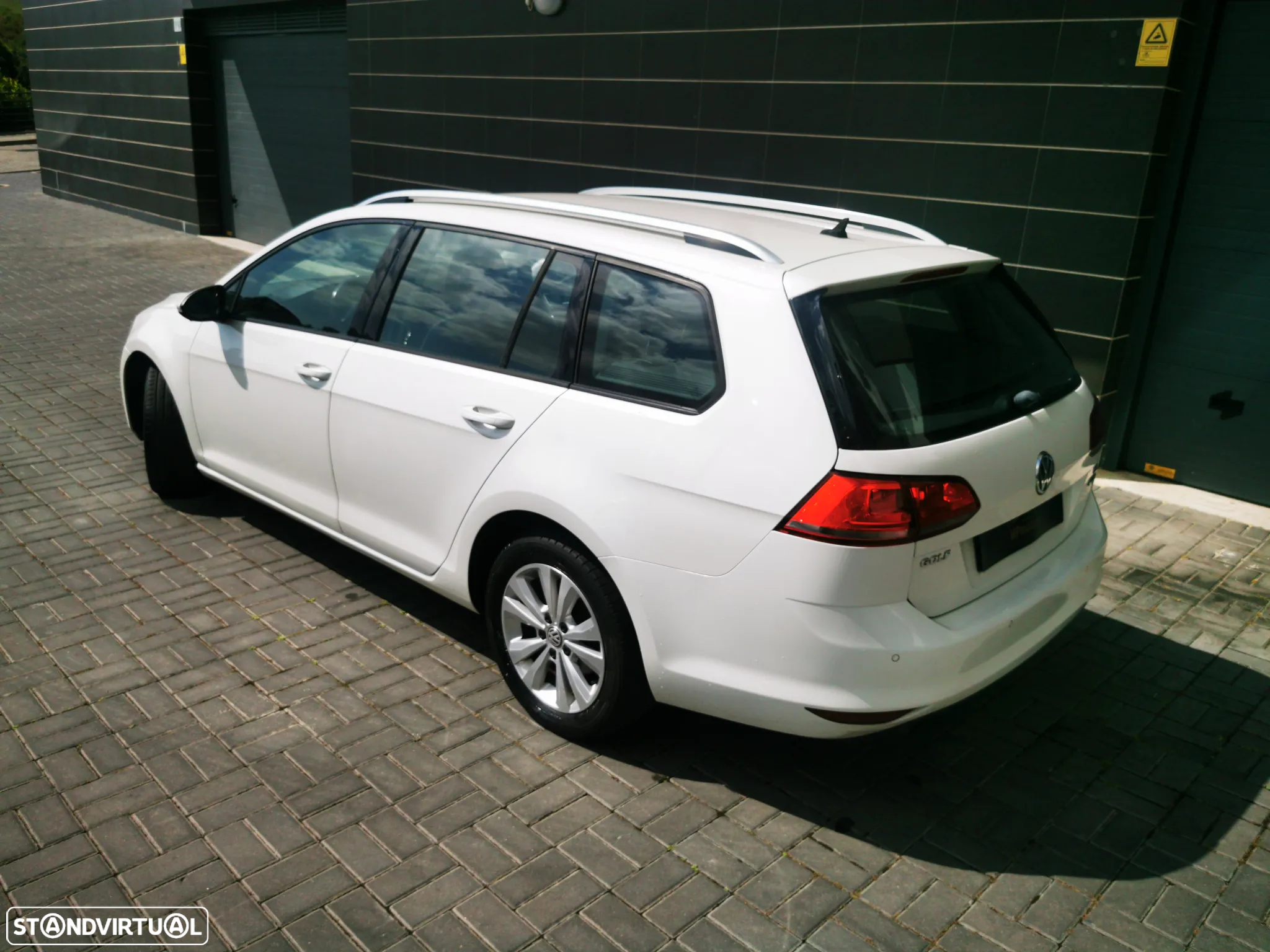 VW Golf Variant 1.6 TDi BlueMotion DSG Comfortline - 14