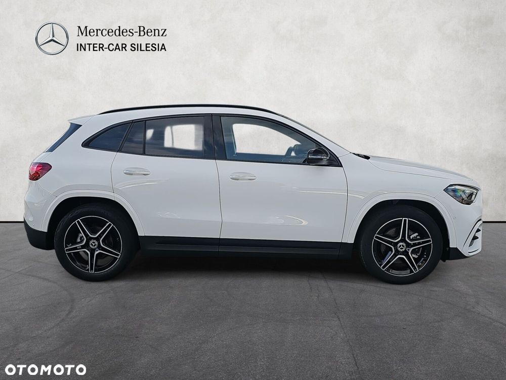 Mercedes-Benz GLA - 4