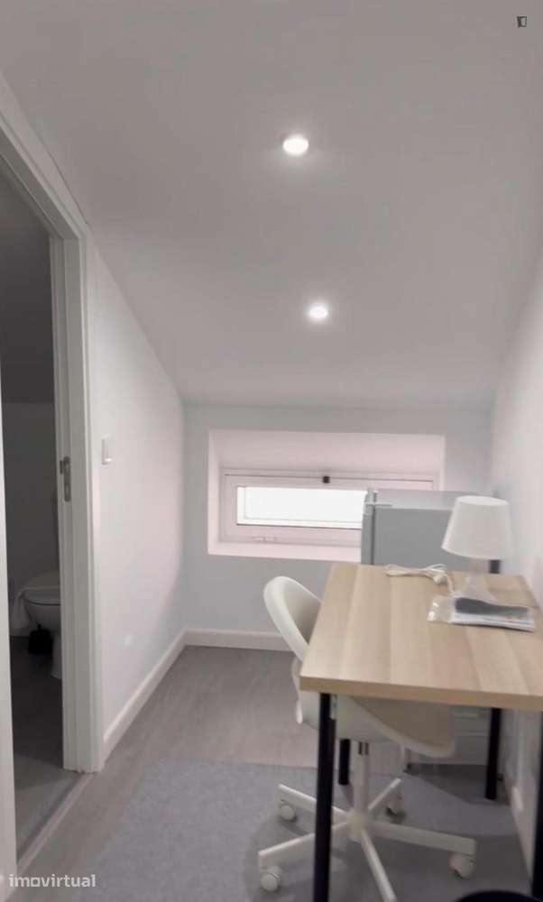 Quarto - localizado em Caparica Lisbon - Grande imagem: 2/4