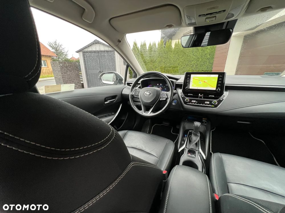 Toyota Corolla 1.8 Hybrid Executive - 29