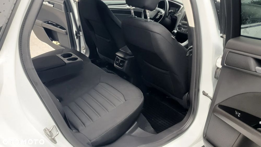 Ford Mondeo - 13