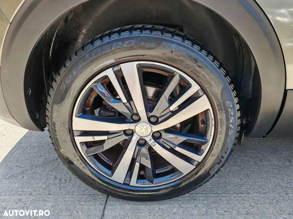 Peugeot 5008 THP 165 EAT6 Stop & Start Allure - 12