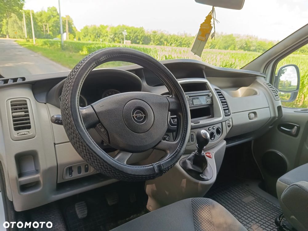 Opel Vivaro L2H1 2.9t - 15