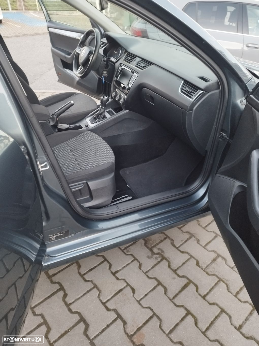 Skoda Octavia Break 1.6 TDi Ambition DSG - 12