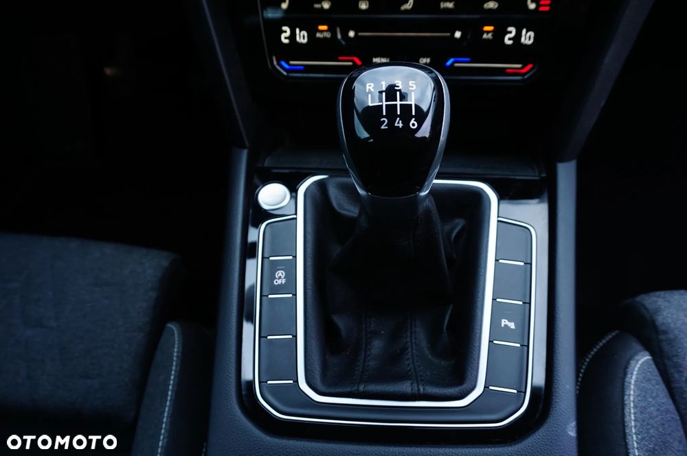 Volkswagen Passat Variant 1.5 TSI EVO Business - 26