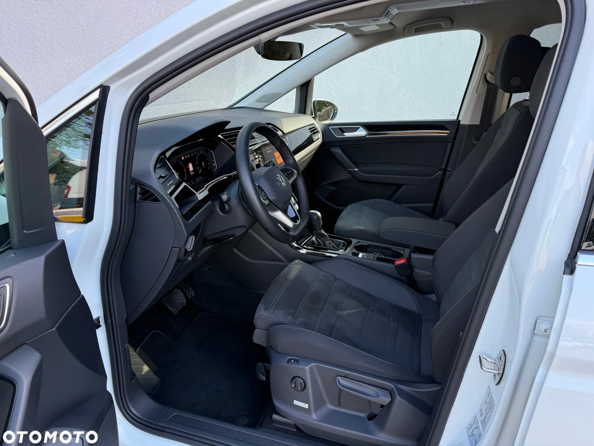 Volkswagen Touran 2.0 TDI BMT Highline DSG - 11