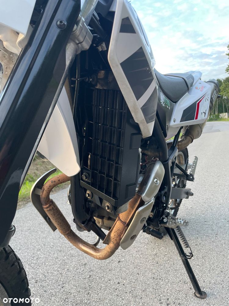 Yamaha WR - 8