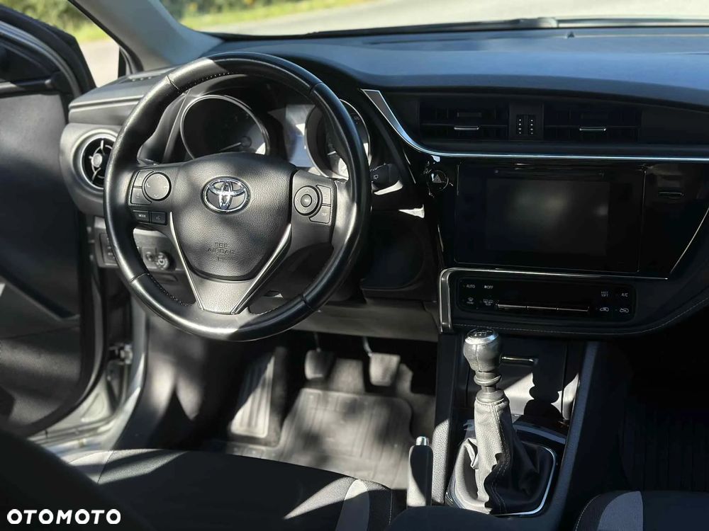 Toyota Auris 1.6 Comfort - 5