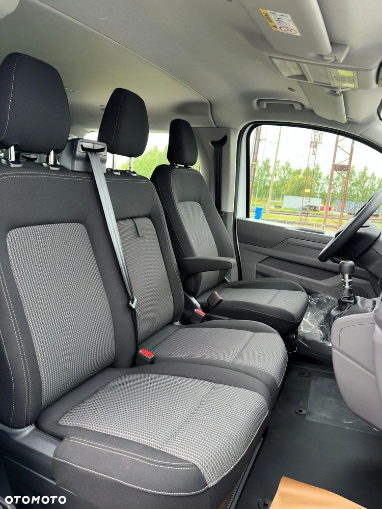 Volkswagen Transporter T7 - 14