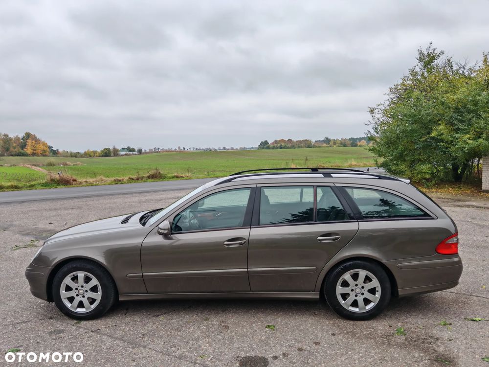 Mercedes-Benz E-Class 2008 photo 4