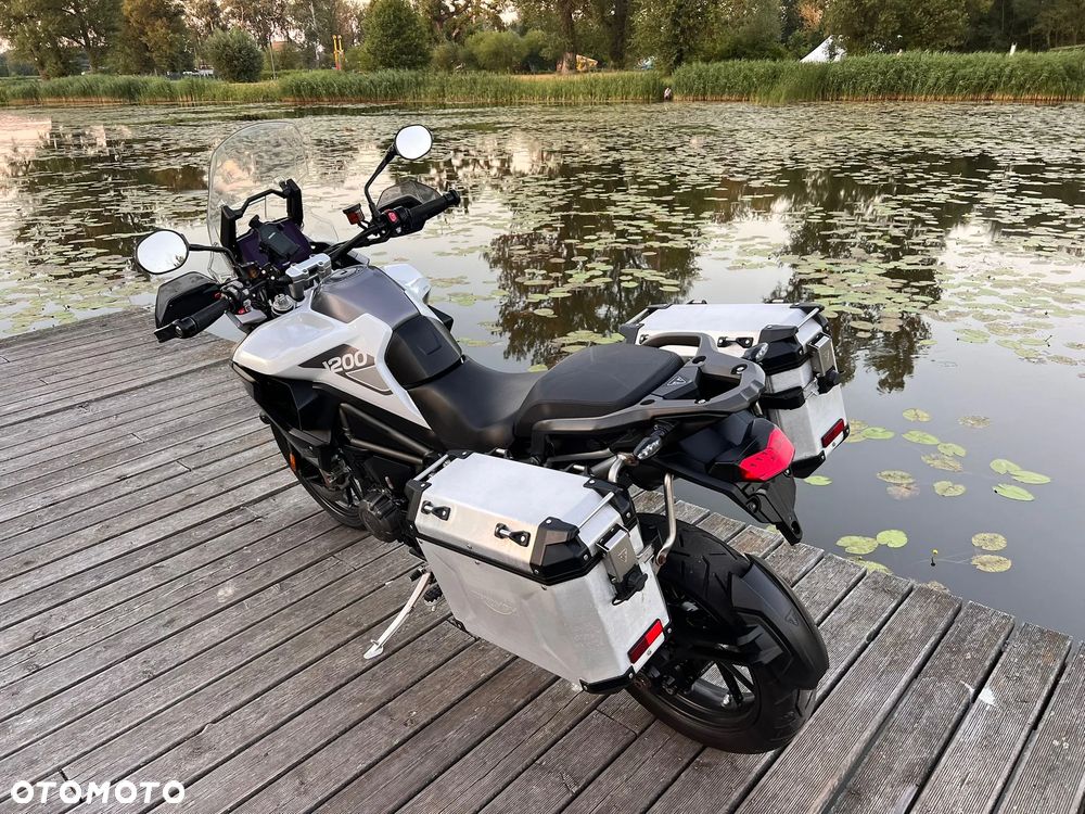 Triumph Tiger - 5