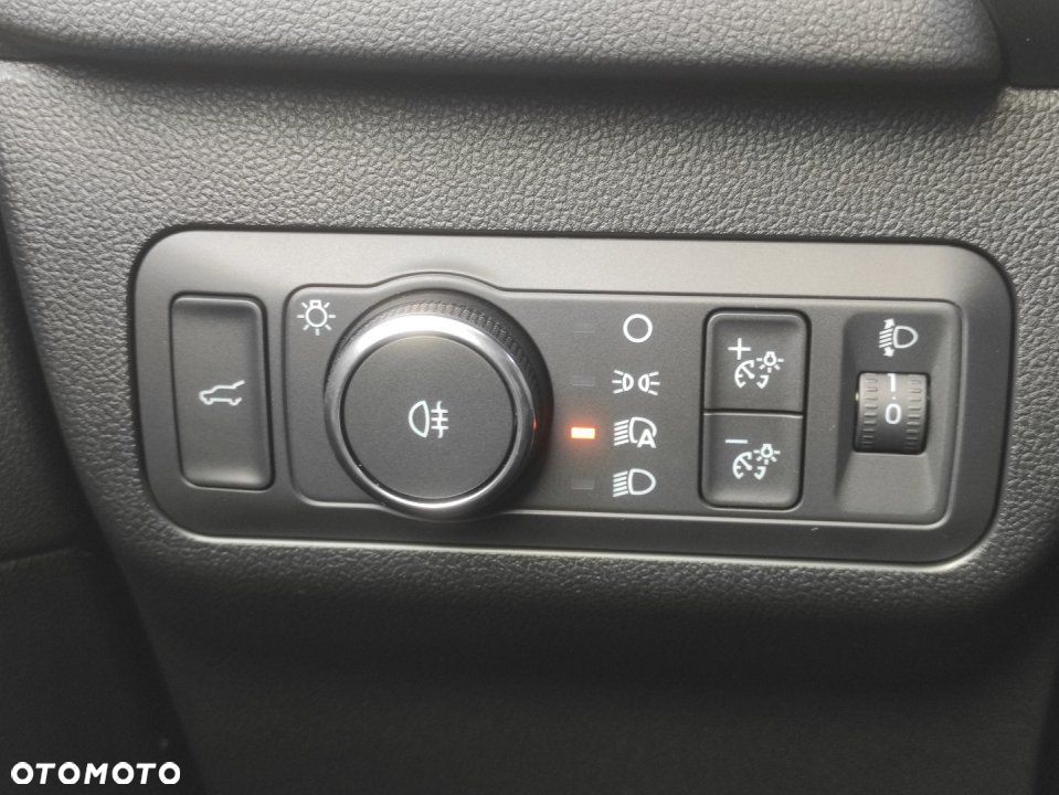 Ford Kuga - 24