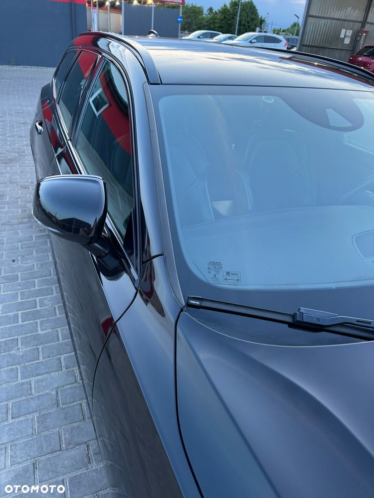Volvo V90 D4 R-Design - 4