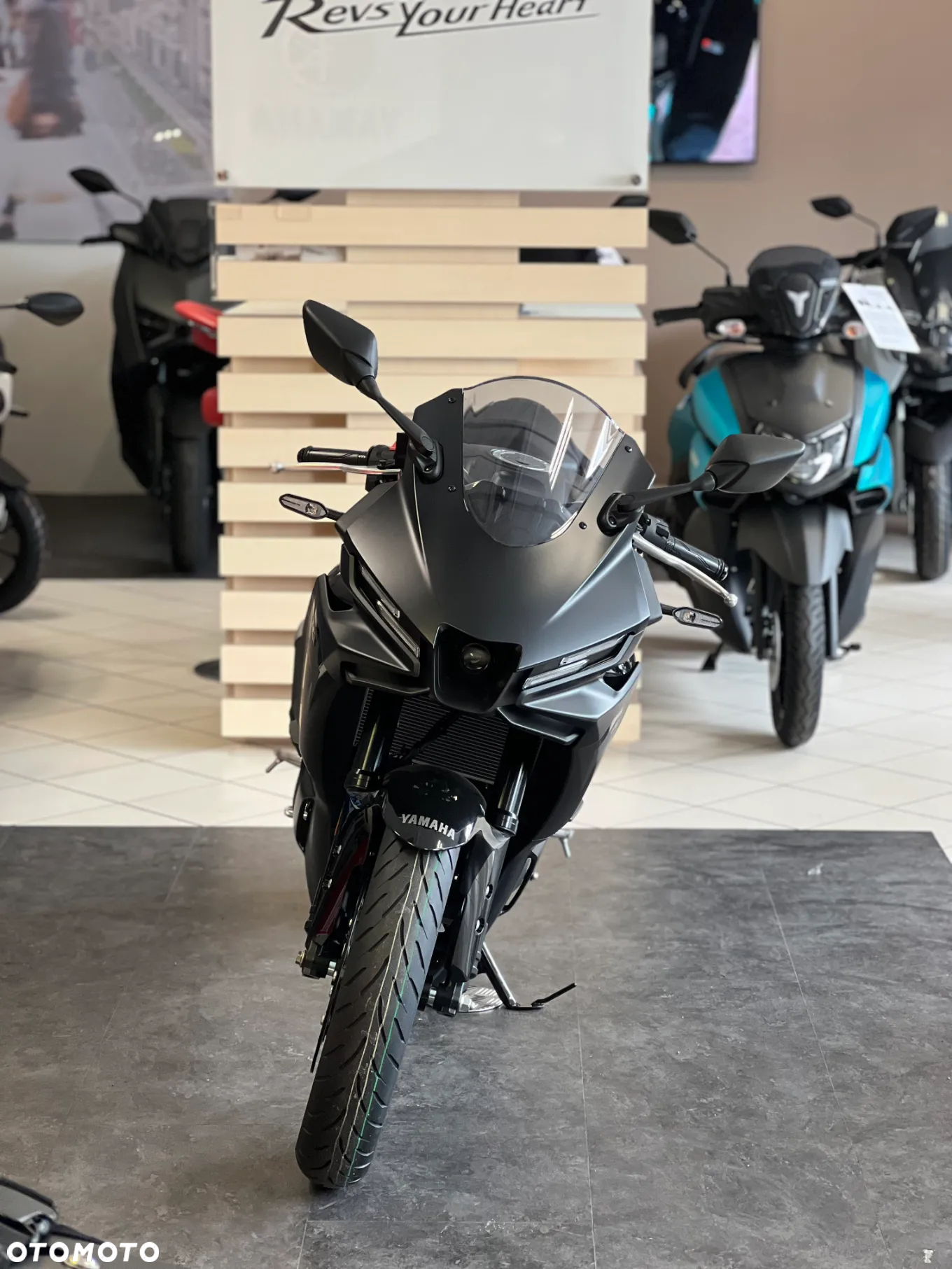 Yamaha R3 - 8