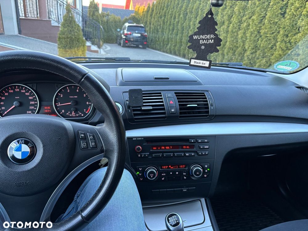 BMW Seria 1 116i - 12