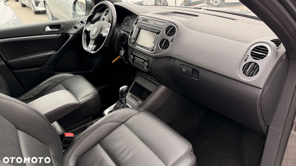 Volkswagen Tiguan 2.0 TDI 4Mot Perfectline R-Style DSG - 8