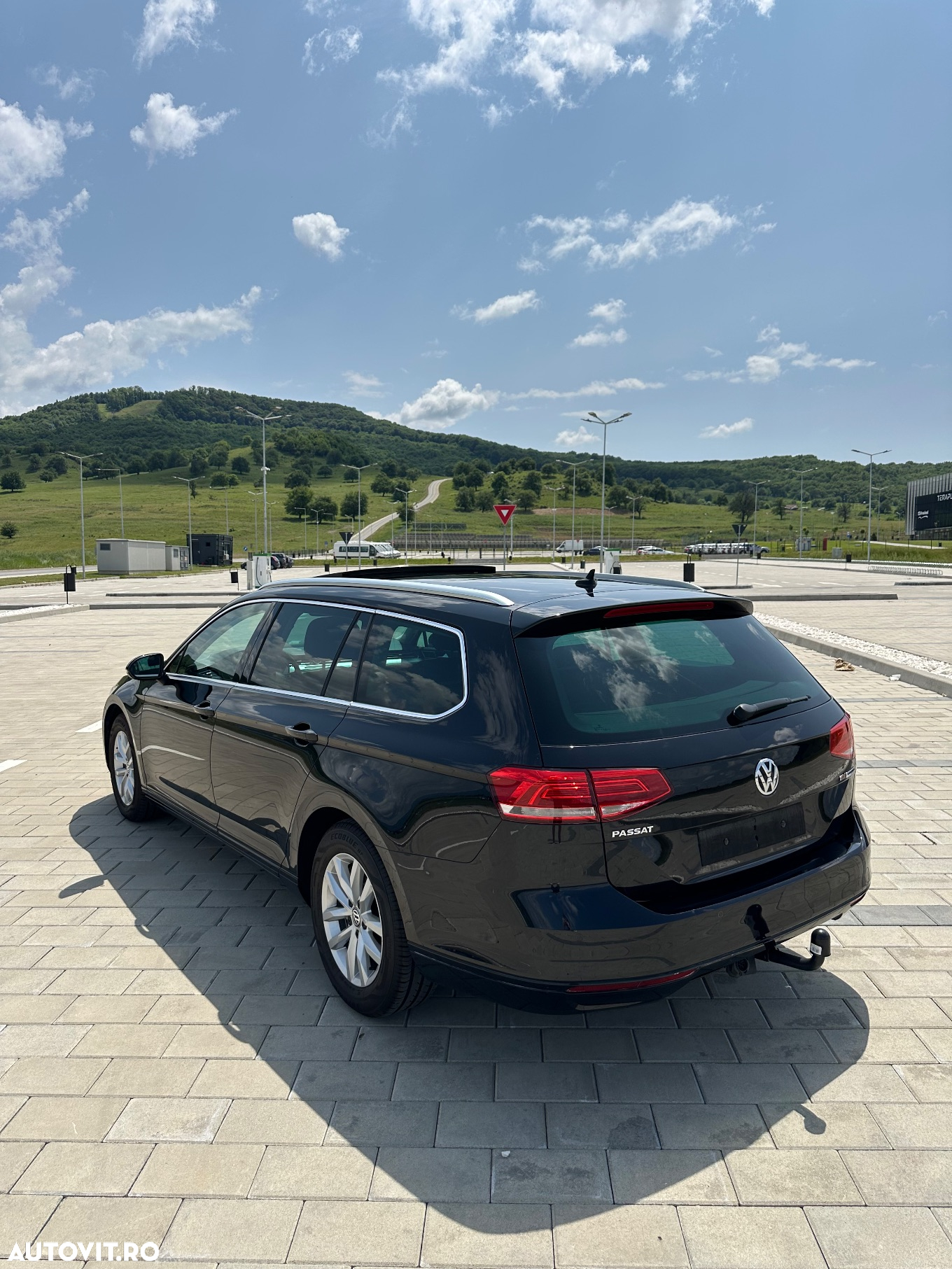 Volkswagen Passat Variant 1.6 TDI SCR DSG Comfortline - 4