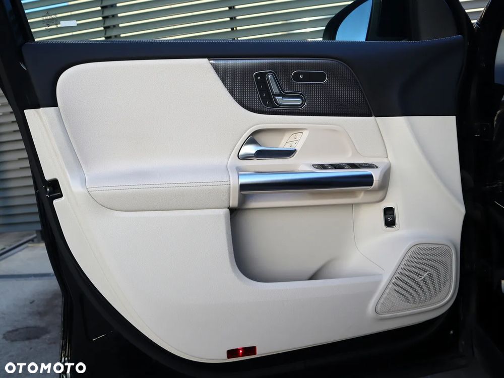 Mercedes-Benz GLA 200 d 4-Matic Progressive 8G-DCT - 14