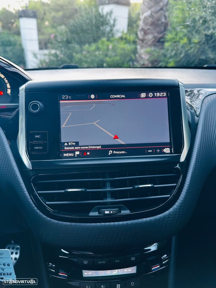 Peugeot 208 1.2 PureTech GT Line - 11