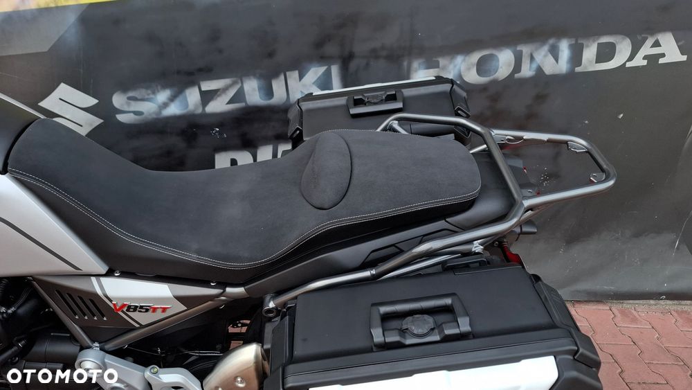 Moto Guzzi V85 - 21