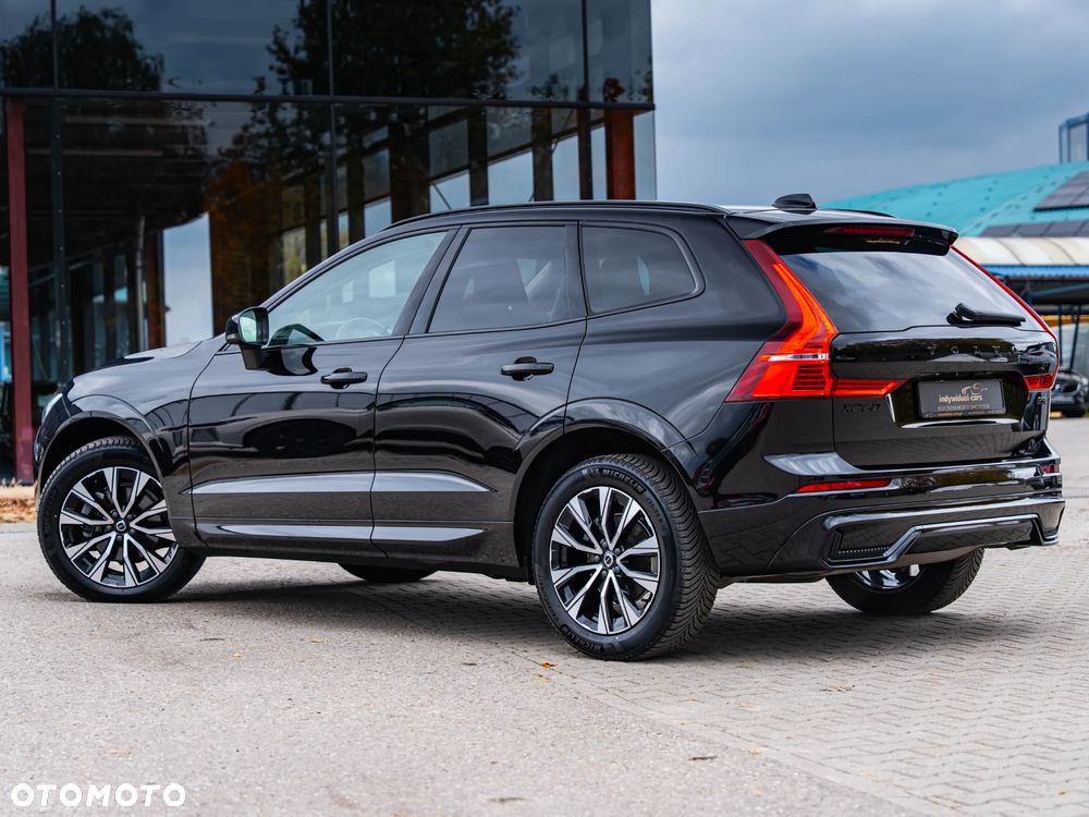 Volvo XC 60 B5 B AWD Plus Dark - 11