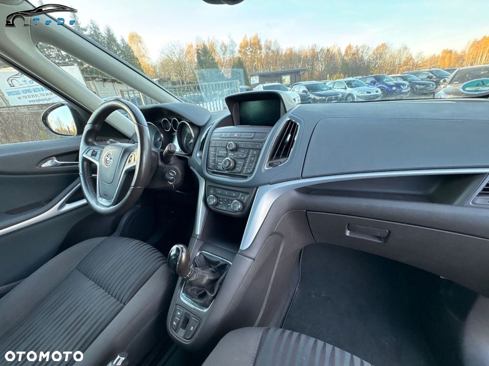 Opel Zafira 1.4 T Cosmo EcoFLEX S&S - 28