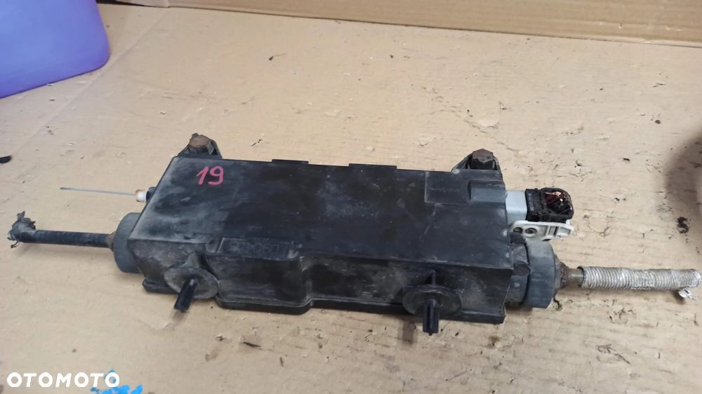 # HAMULEC RĘCZNY ELEKTRYCZNY FORD C-MAX I nr 3M51- 2598-EA - 3