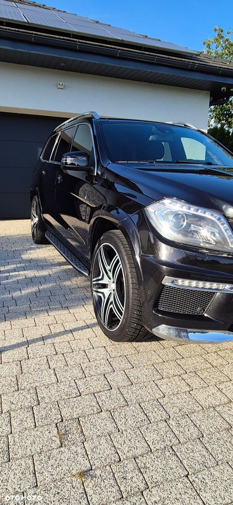 Mercedes-Benz GL 500 4-Matic - 12