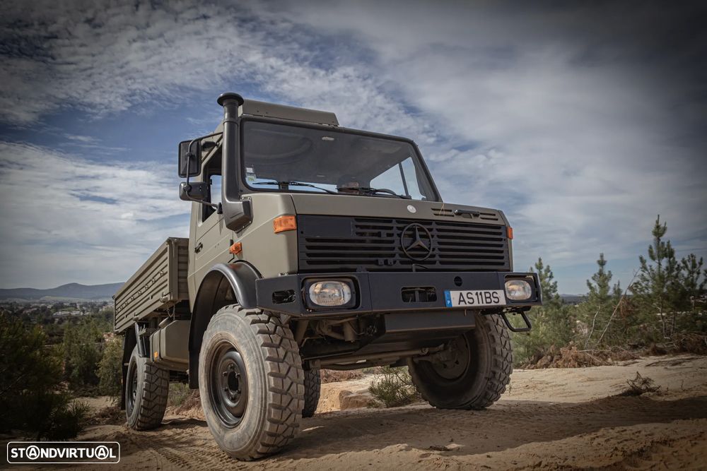 Mercedes Benz Unimog - 20
