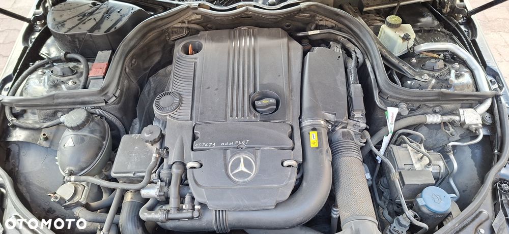 Mercedes-Benz Klasa C 180 CGI BlueEff - 15