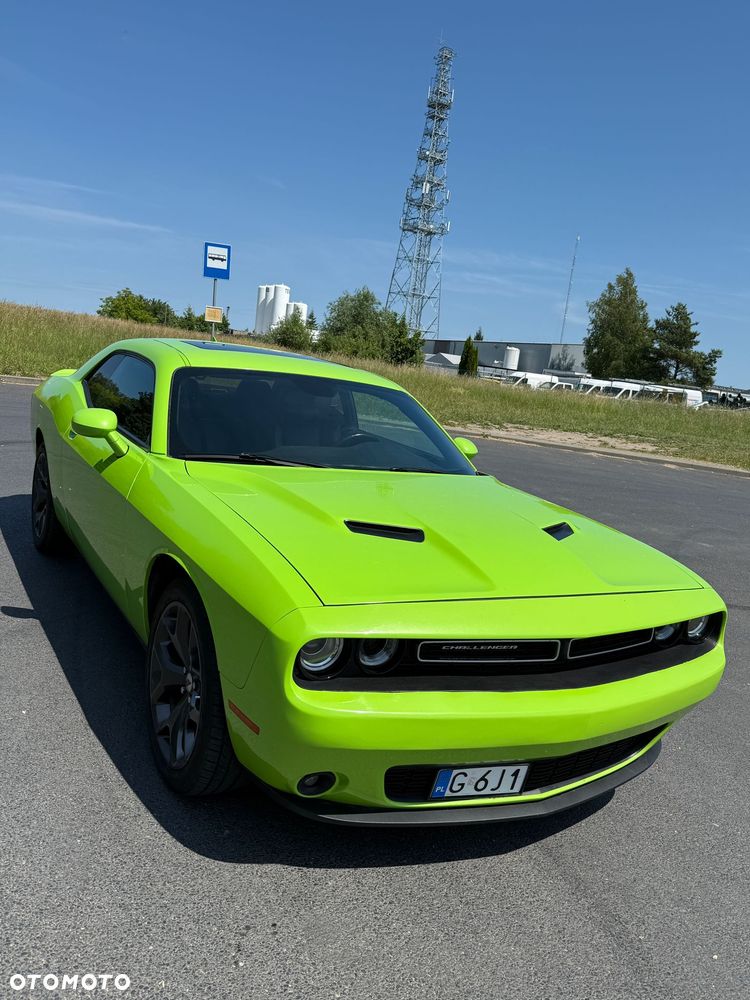 Dodge Challenger - 4