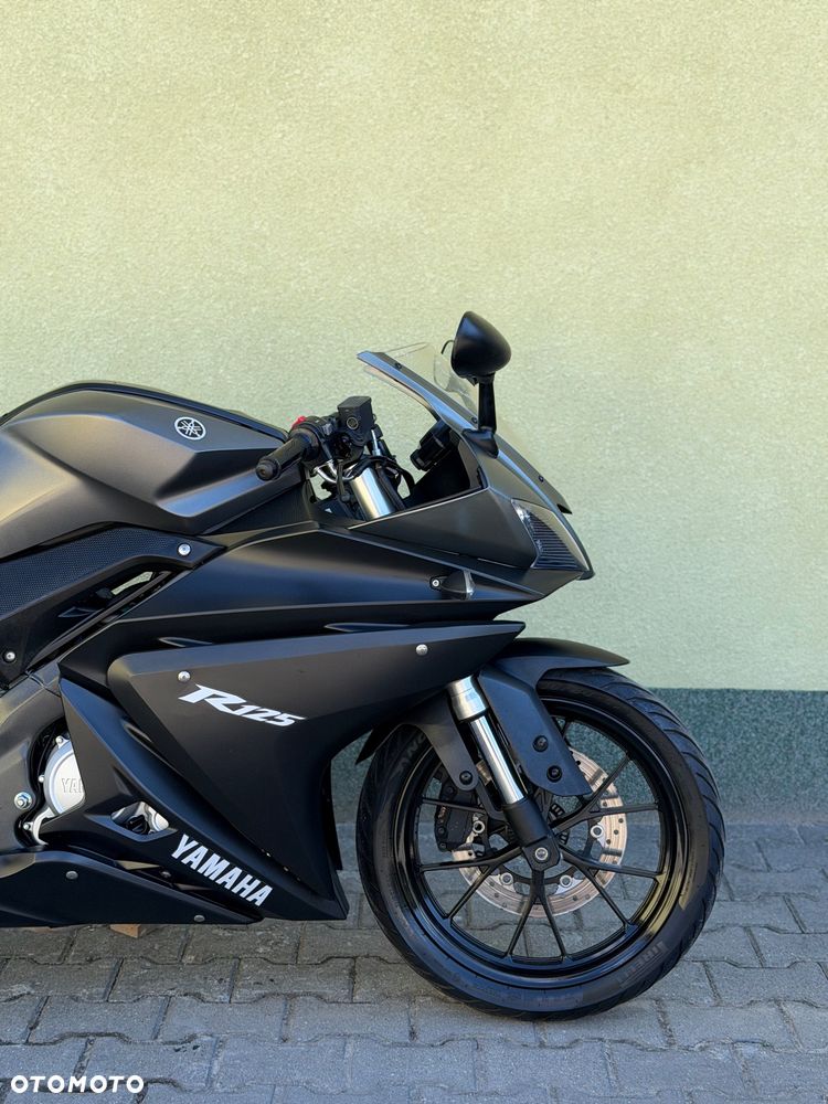 Yamaha YZF - 6
