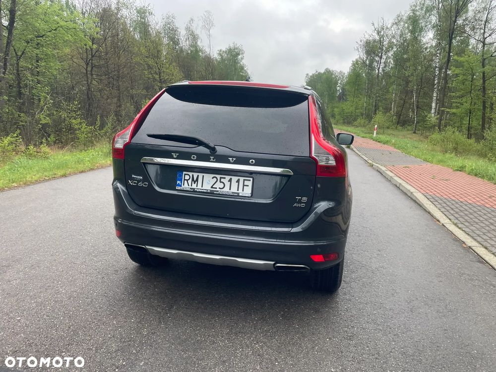 Volvo XC 60 T5 AWD Summum - 3