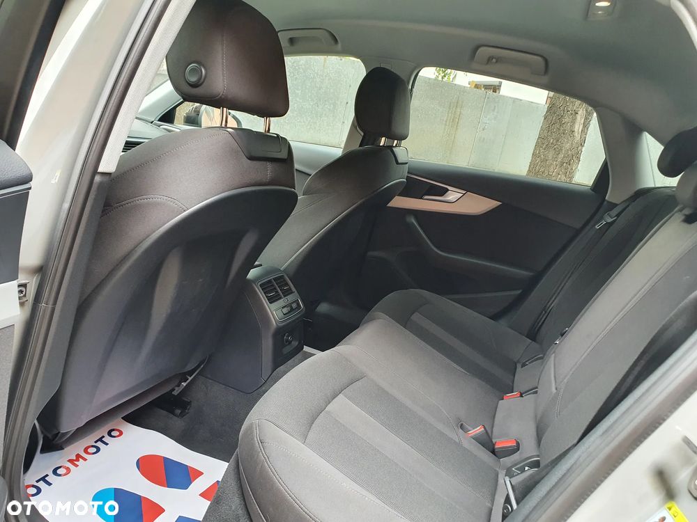 Audi A4 Limousine 30 TDI S tronic advanced - 14