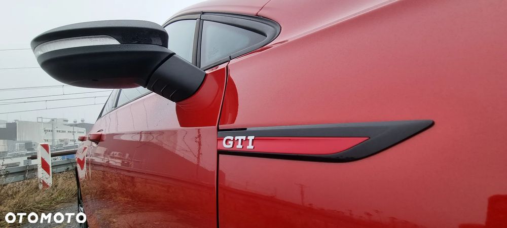 Volkswagen Golf - 27