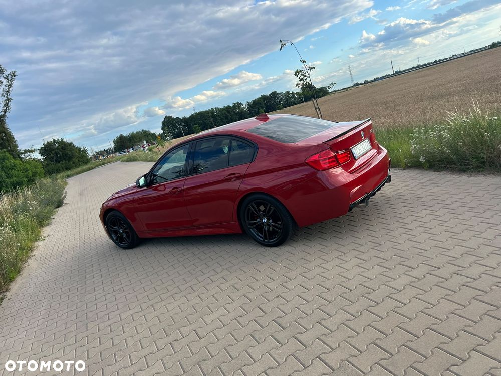BMW Seria 3 328i Sport Line - 15