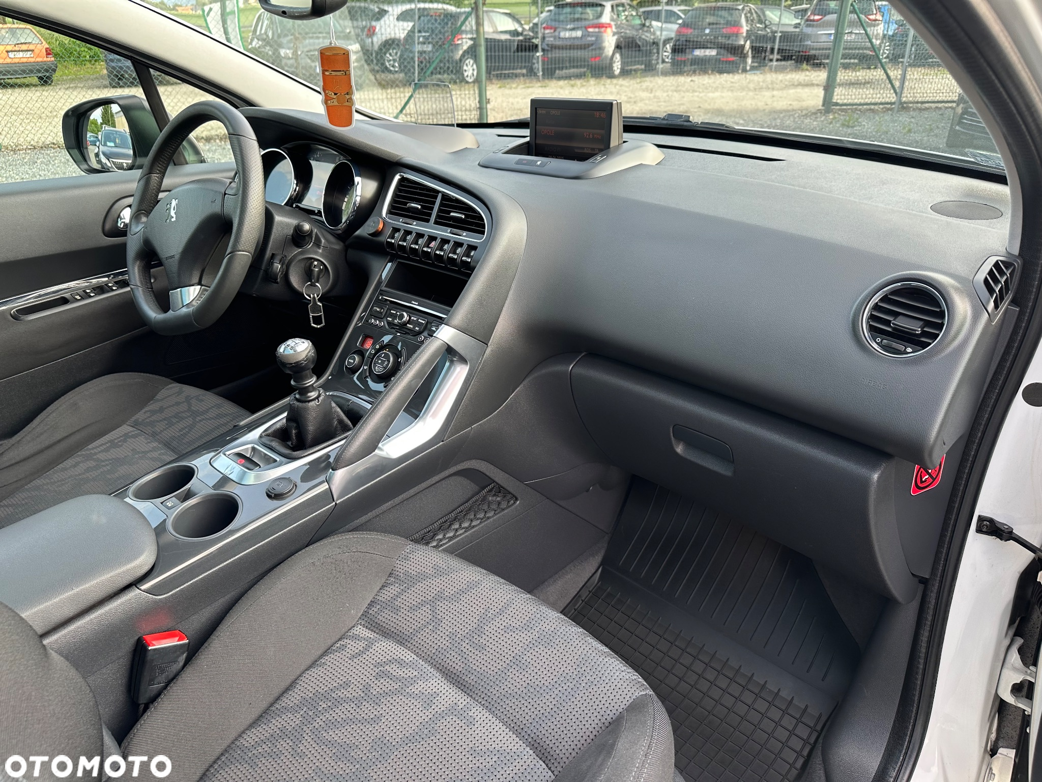 Peugeot 3008 1.6 HDi Trendy - 17