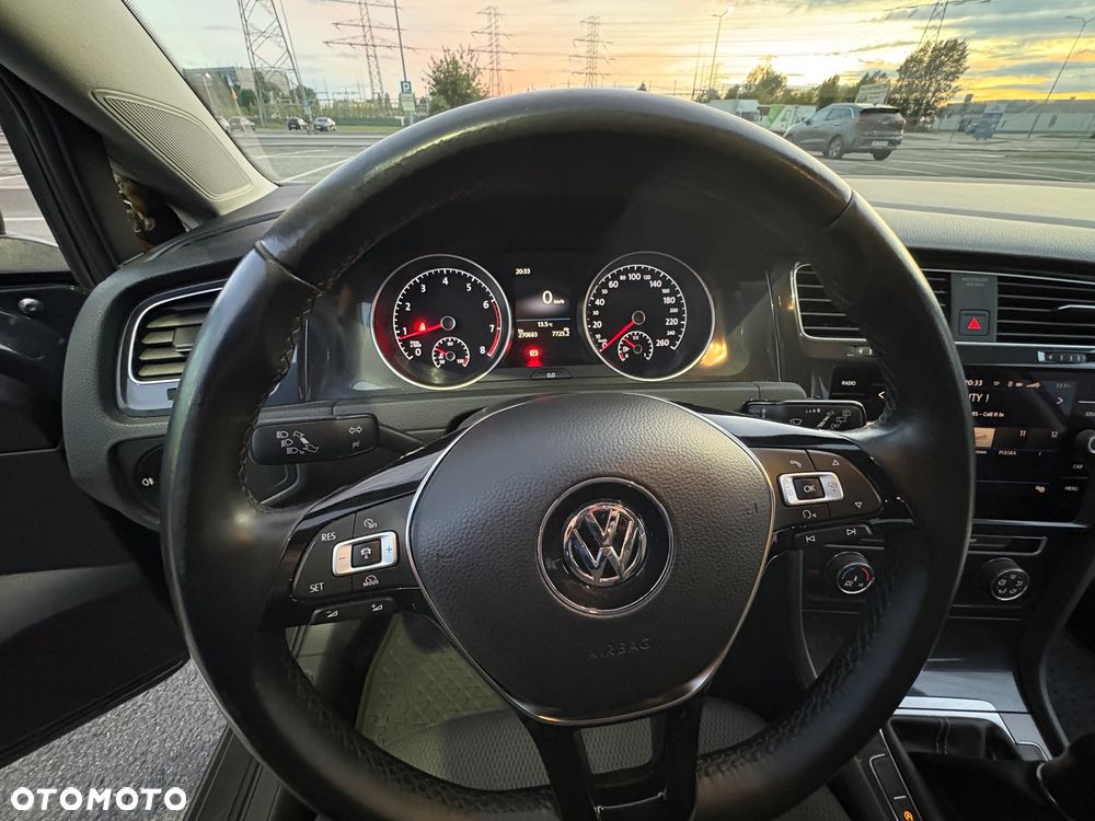 Volkswagen Golf 1.4 TSI BMT Comfortline - 14