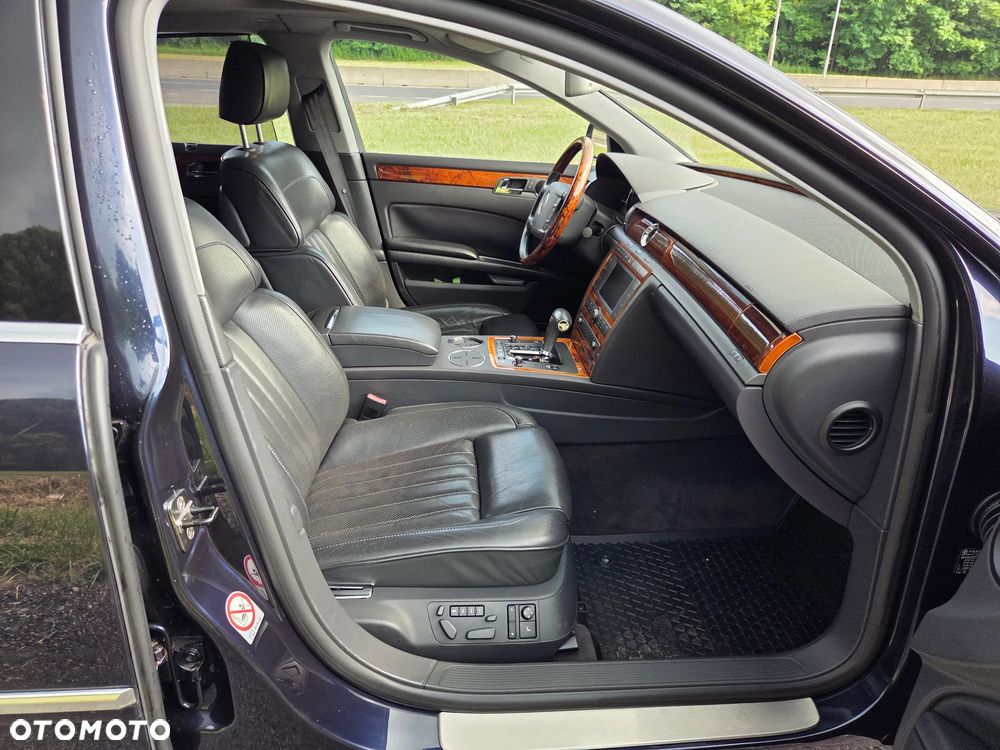 Volkswagen Phaeton 4.2 V8 4MOTION Automatik (5 Sitzer) - 15
