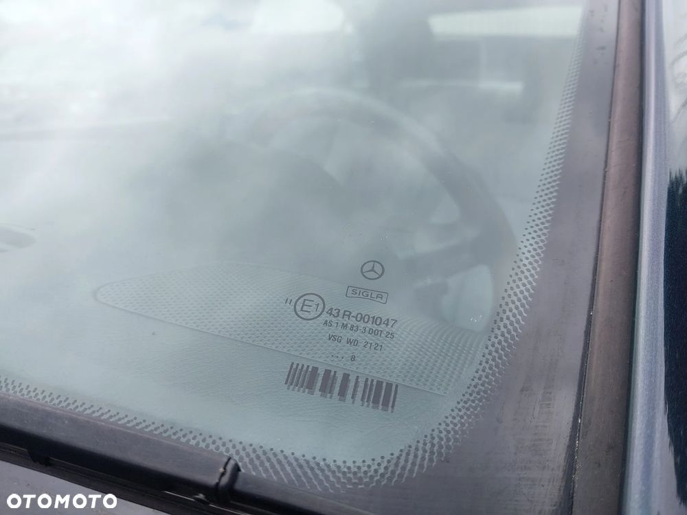 Mercedes-Benz Klasa E - 17