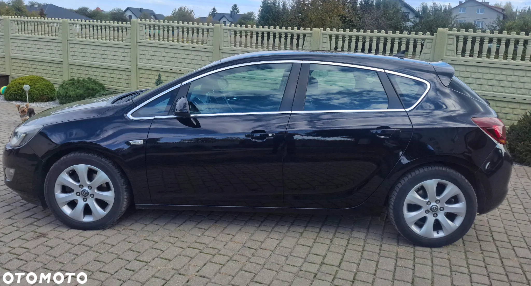 Opel Astra GTC 1.6 Turbo Edition - 3