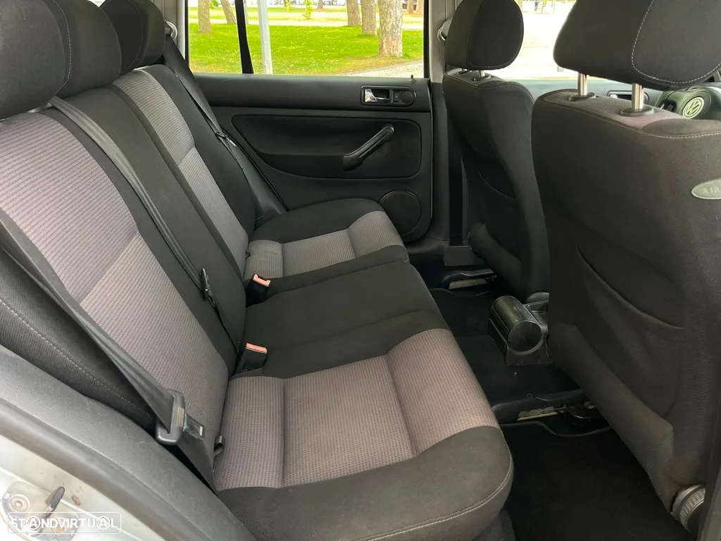 VW Golf Variant 1.9 TDi Highline - 12