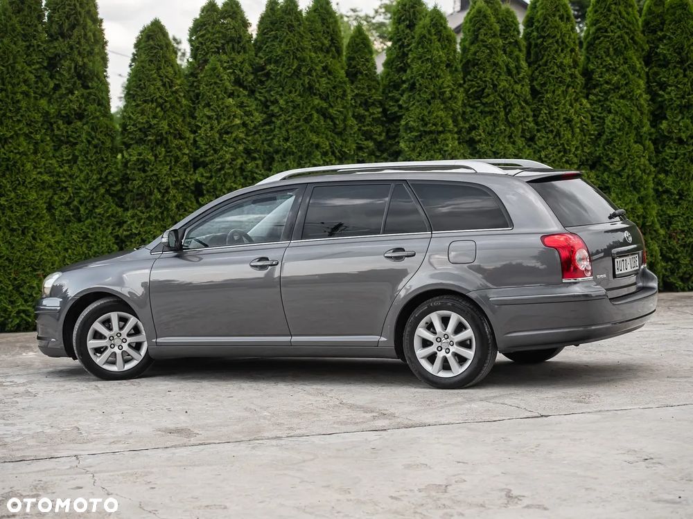 Toyota Avensis 1.8 VVT-i Terra Plus - 10