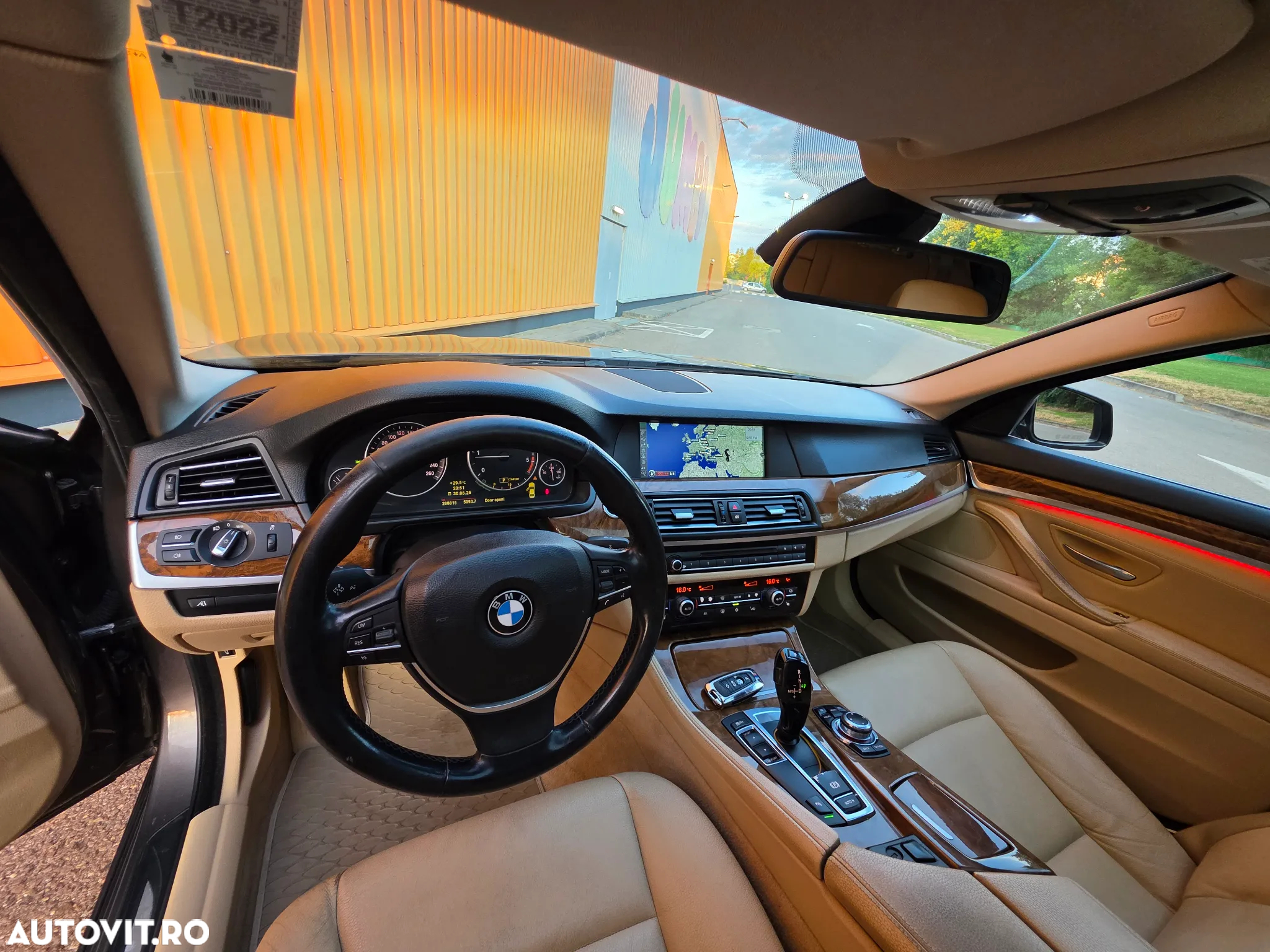 BMW Seria 5 520d - 8