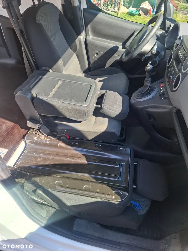 Peugeot Partner - 11