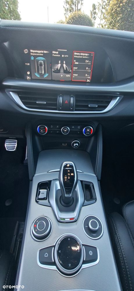 Alfa Romeo Stelvio - 17