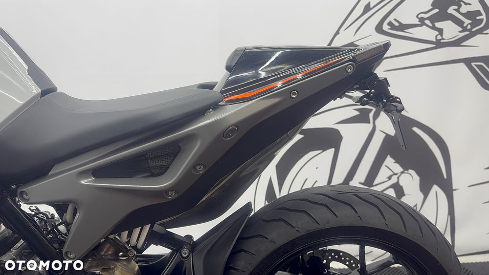 KTM Duke - 19
