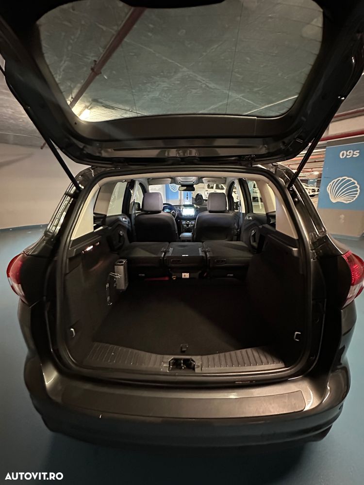 Ford C-Max - 11
