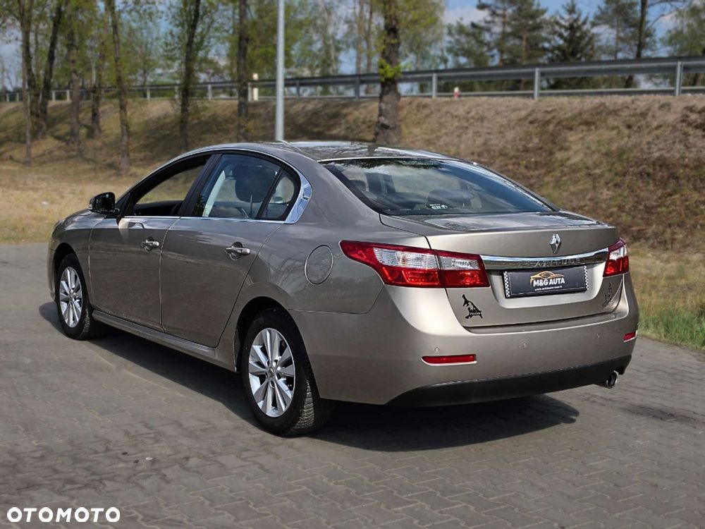 Renault Latitude - 5