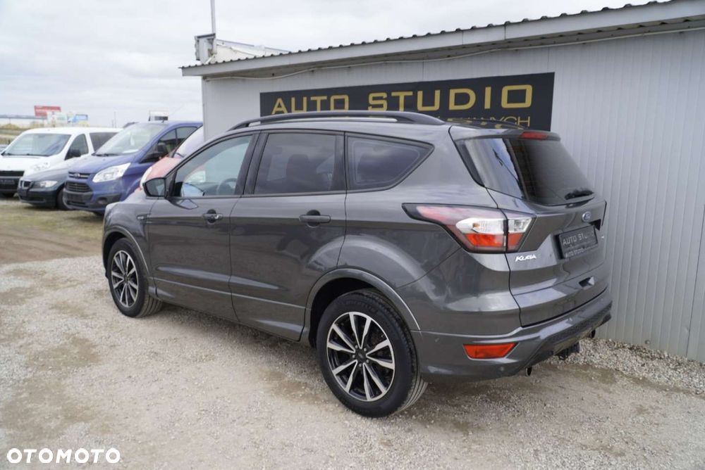 Ford Kuga 1.5 EcoBoost 2x4 ST-Line - 4